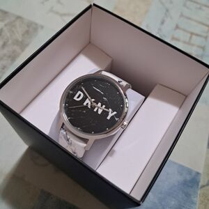 DKNY white and gray marble strap watch